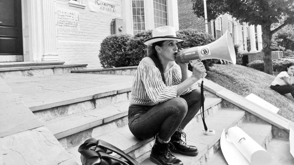 ALERTA California: Bertha Michelle Mendoza desmentida sus fake news