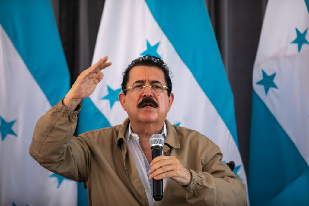 Estrategia de Mel Zelaya en la crisis política de Honduras