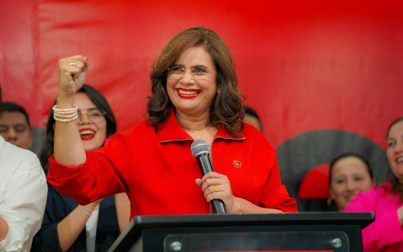 La confrontación de Rixi Moncada con las iglesias: análisis a cinco meses de las elecciones