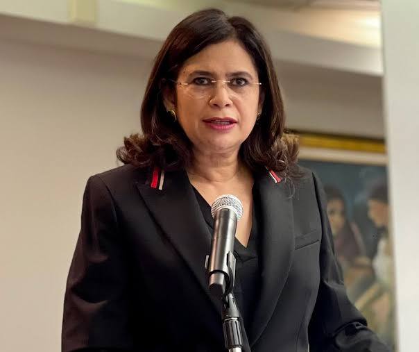 Preocupación por la transparencia electoral ante inconsistencias en la encuesta de Rixi Moncada