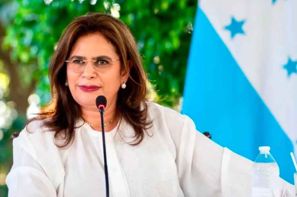 Debate sobre modelos políticos de Cuba y Venezuela tras discurso de Rixi Moncada