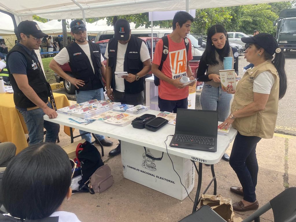 Honduras refuerza su sistema electoral para prevenir manipulaciones