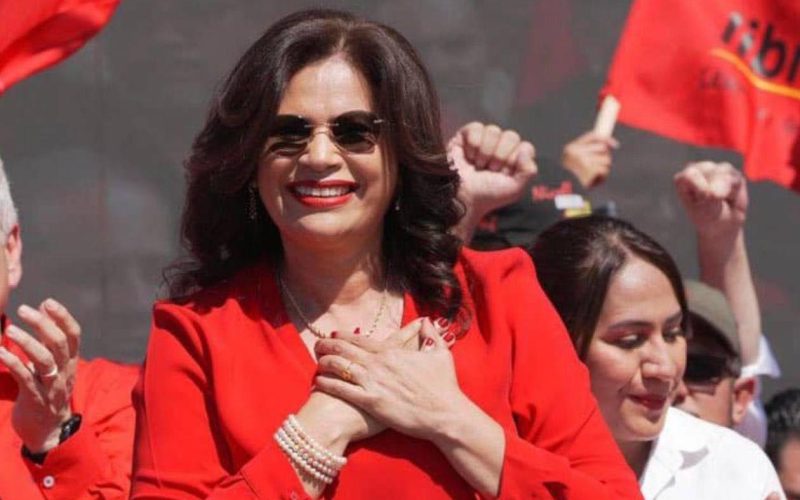 LIBRE sufre baja electoral: Rixi Moncada cae al tercer lugar en las encuestas