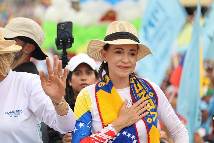 La política hondureña ante el Nobel de Paz de María Corina Machado