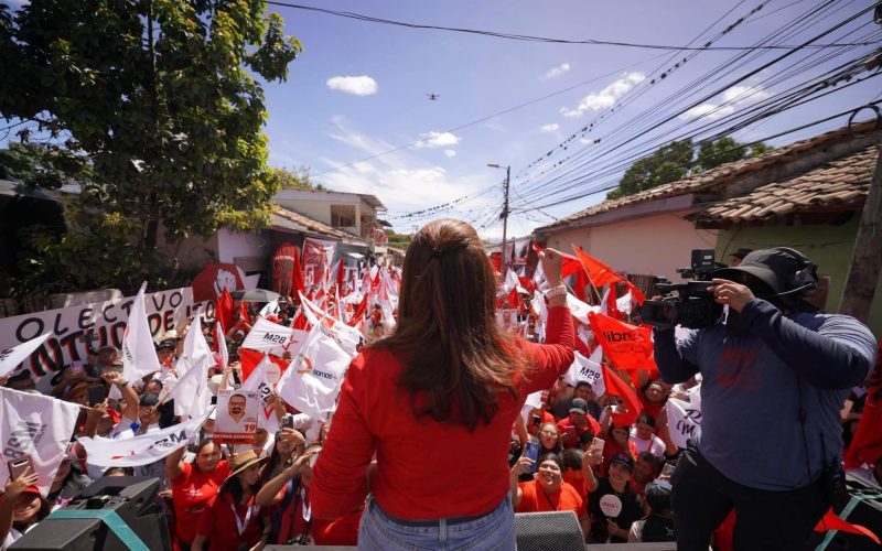 Honduras: LIBRE enfrenta caídas en sondeos y tensiones institucionales